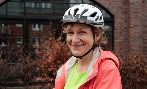 Andrea Ischner-Vahrst, 55 Jahre, Rennradtrainerin aus Münster ©ABUS